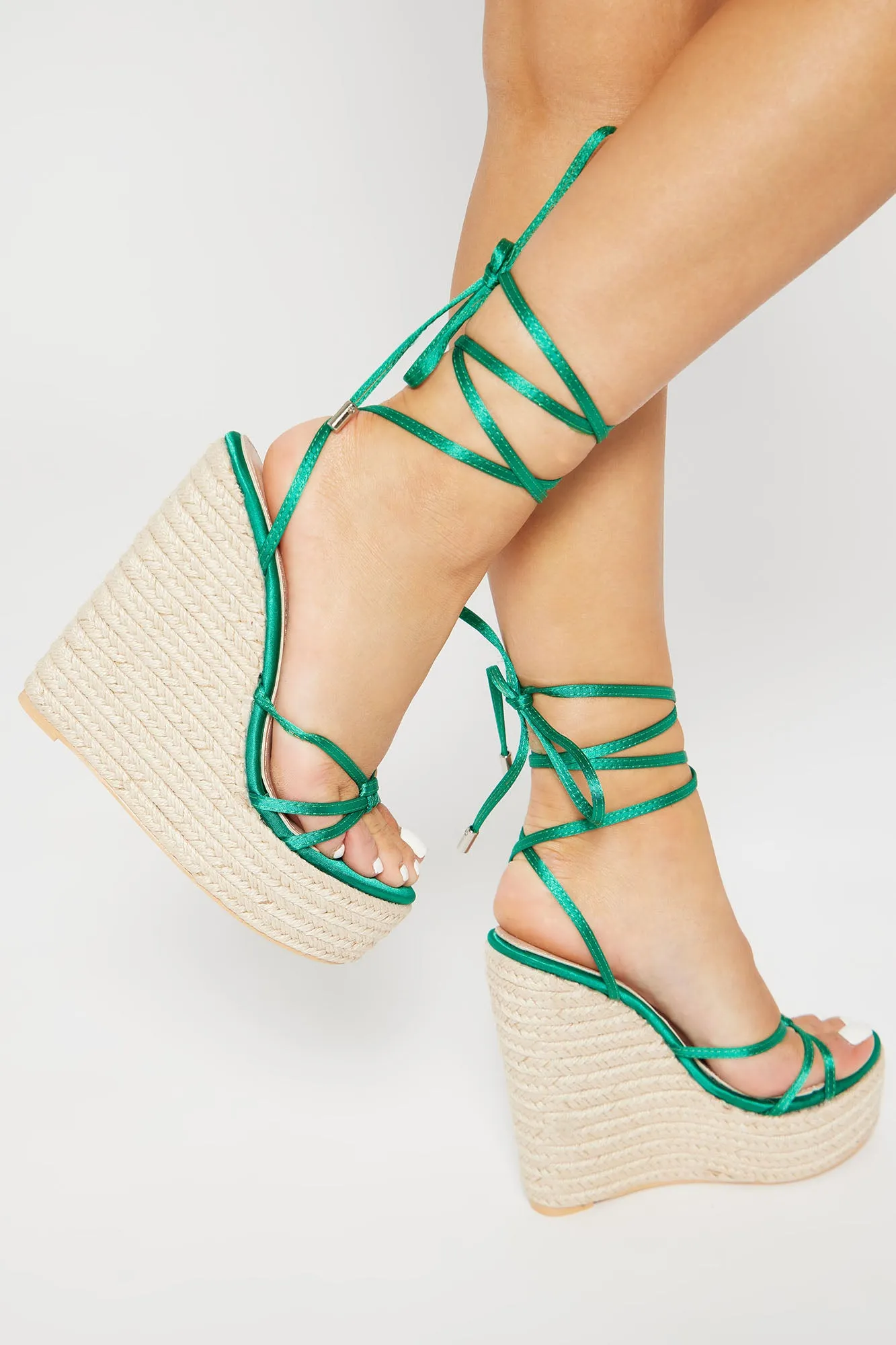Beach Chic Strappy Wedges - Green