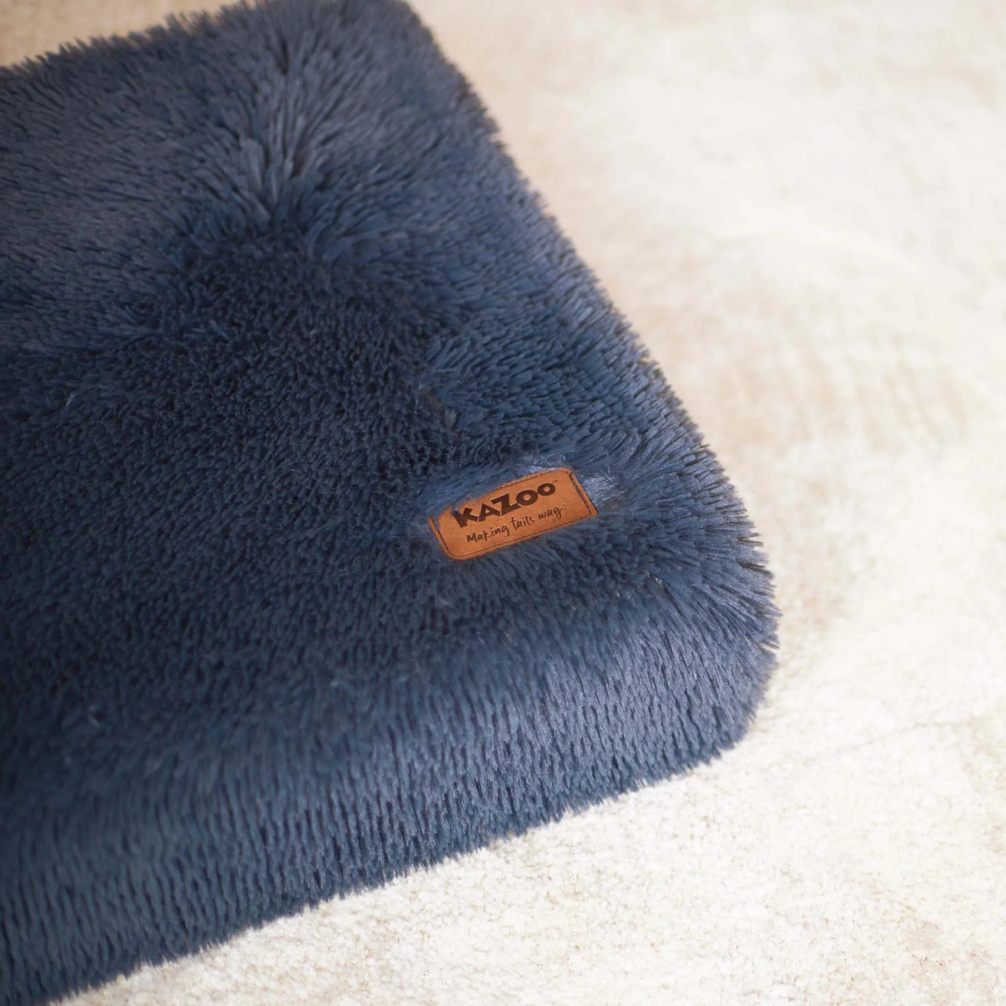 Kazoo Slumber Large Plush Grey Dog Bed***
