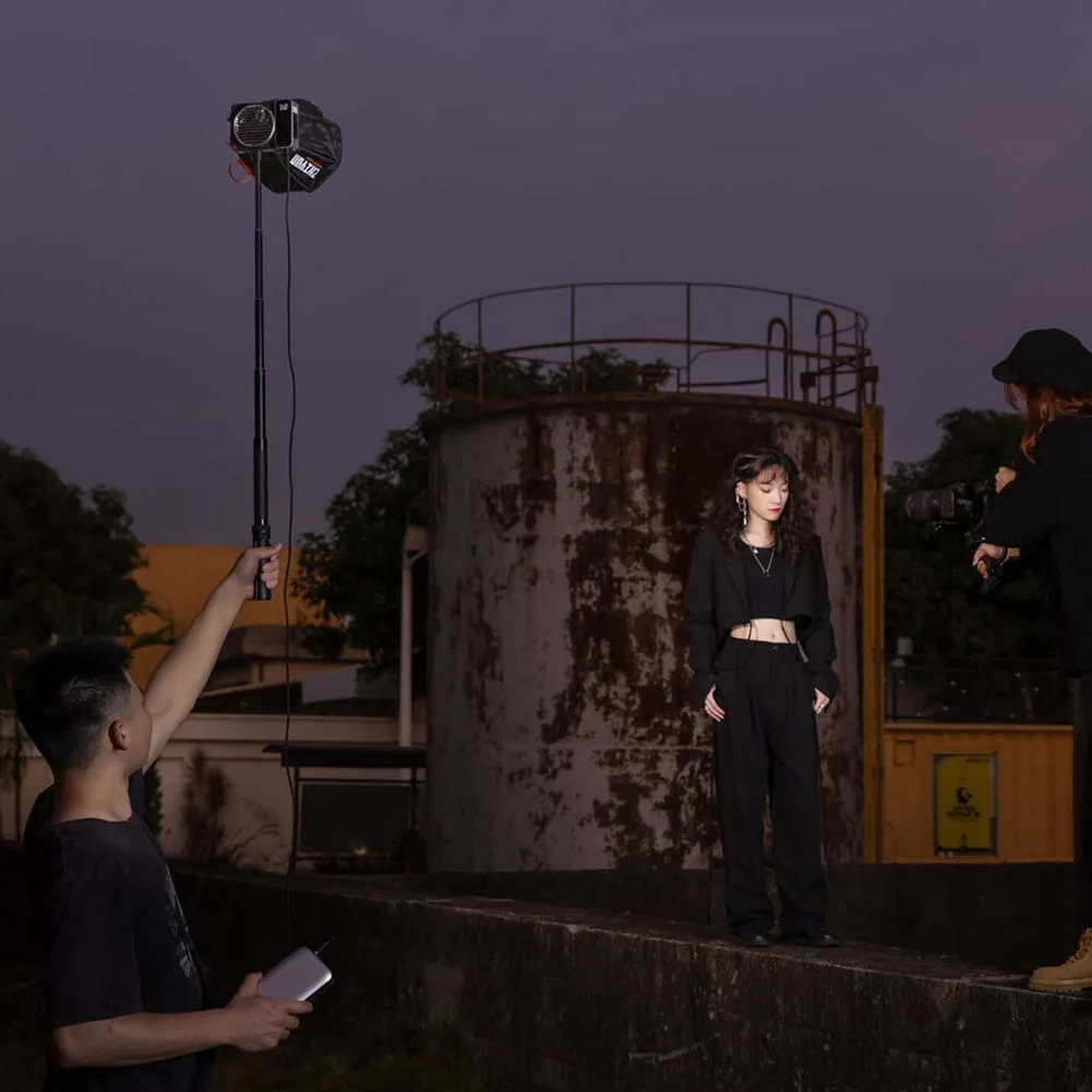 Zhiyun MOLUS X100 100W Bi-Colour Pocket COB Monolight (Pro Kit)